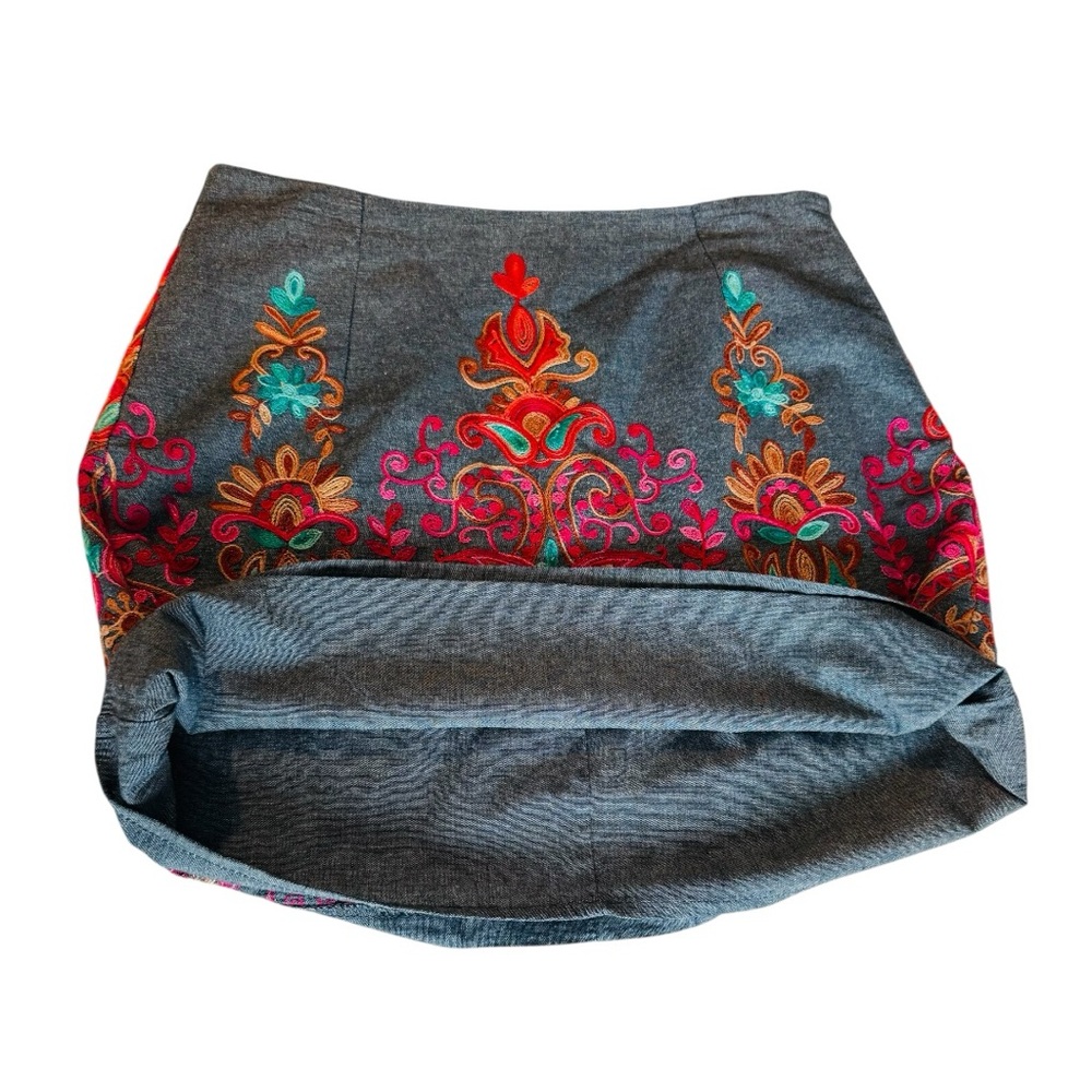 Entro Anthropologie Chambray Embroidered Mini Skirt Size Large - Picture 8 of 12